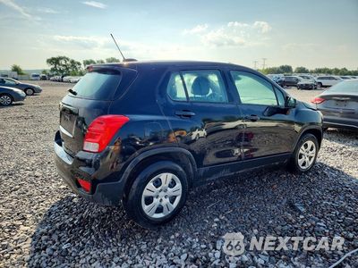 Trzecie zdjęcie samochodu z tyłu: 2019 CHEVROLET TRAX LS VIN:3GNCJKSB9KL147080 - miniatura