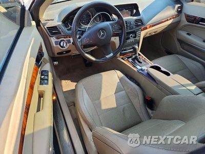 Zdjęcie 8 z 12 samochodu: 2010 MERCEDES-BENZ E 550 VIN:WDDKJ7CB2AF000405 - miniatura