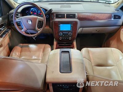 Zdjęcie 8 z 13 samochodu: 2010 CHEVROLET SUBURBAN K1500 LTZ VIN:1GNUKKE39AR246110 - miniatura