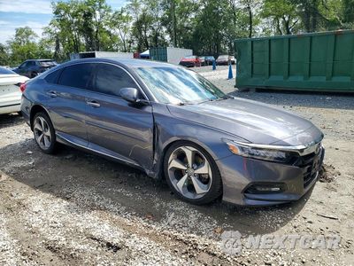Czwarte zdjęcie samochodu z boku: 2018 HONDA ACCORD TOURING VIN:1HGCV1F99JA059488 - miniatura