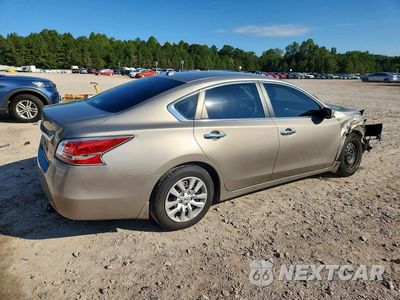 Trzecie zdjęcie samochodu z tyłu: 2015 NISSAN ALTIMA 2.5 S VIN:1N4AL3AP8FC236093 - miniatura