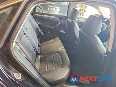 Zdjęcie 10 z 12 samochodu: 2020 VOLKSWAGEN PASSAT SE VIN:1VWSA7A31LC025562 - miniatura