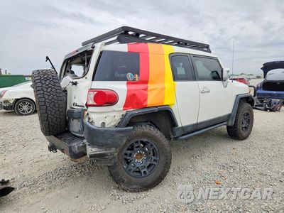 Trzecie zdjęcie samochodu z tyłu: 2011 TOYOTA FJ CRUISER BASE VIN:JTEBU4BFXBK107811 - miniatura