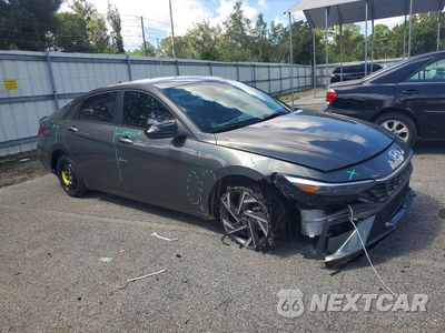 Czwarte zdjęcie samochodu z boku: 2025 HYUNDAI ELANTRA SEL SPORT VIN:KMHLM4DG9SU980660 - miniatura