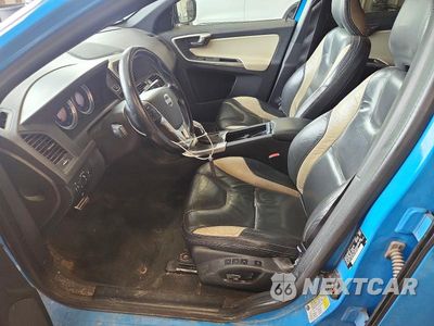 Zdjęcie 7 z 12 samochodu: 2013 VOLVO XC60 T6 VIN:YV4902DZXD2365045 - miniatura