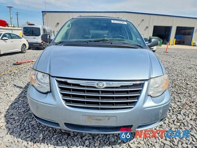 Piąte zdjęcie samochodu w środku: 2005 CHRYSLER TOWN & COUNTRY TOURING VIN:2C4GP54L45R514295 - miniatura