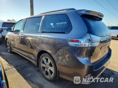 Drugie zdjęcie samochodu z przodu: 2018 TOYOTA SIENNA SE 8-PASSENGER VIN:5TDXZ3DC8JS949742 - miniatura