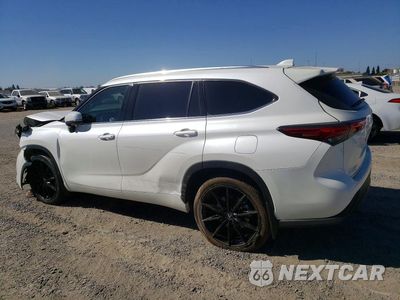Drugie zdjęcie samochodu z przodu: 2021 TOYOTA HIGHLANDER XLE VIN:5TDHZRBH6MS073358 - miniatura