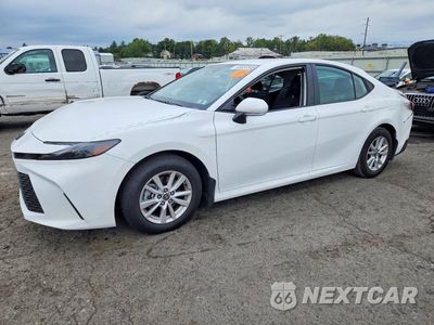 2025 TOYOTA CAMRY LE 4T1DAACK3SU616204 - główne zdjęcie licytacji z USA - miniatura