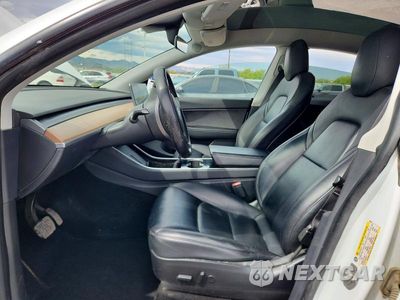 Zdjęcie 7 z 13 samochodu: 2020 TESLA MODEL Y VIN:5YJYGDEE6LF006725 - miniatura