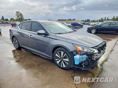 Czwarte zdjęcie samochodu z boku: 2019 NISSAN ALTIMA SV VIN:1N4BL4DV5KC142199 - miniatura