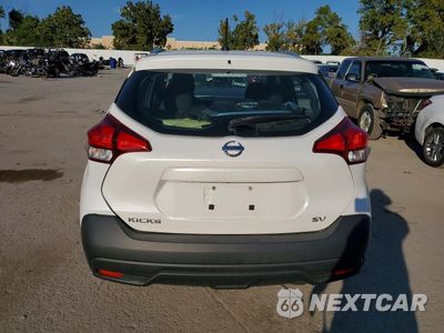 Zdjęcie 6 z 13 samochodu: 2019 NISSAN KICKS SV VIN:3N1CP5CU6KL565530 - miniatura