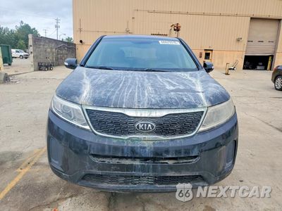 Piąte zdjęcie samochodu w środku: 2015 KIA SORENTO LX VIN:5XYKT3A60FG592376 - miniatura