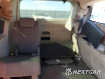 Zdjęcie 10 z 13 samochodu: 2010 VOLKSWAGEN ROUTAN S VIN:2V4RW4D13AR354138 - miniatura