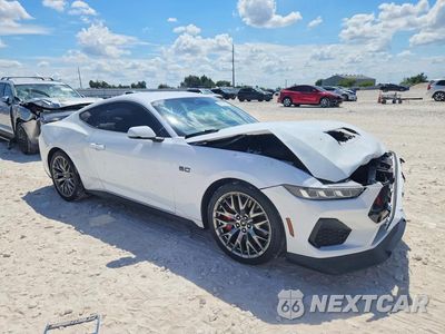 Czwarte zdjęcie samochodu z boku: 2024 FORD MUSTANG GT VIN:1FA6P8CF1R5402491 - miniatura