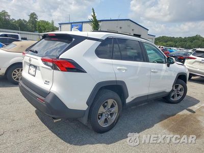 Trzecie zdjęcie samochodu z tyłu: 2025 TOYOTA RAV4 HYBRID XLE VIN:4T3RWRFV4SU215599 - miniatura
