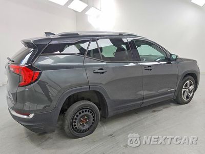 Trzecie zdjęcie samochodu z tyłu: 2020 GMC TERRAIN SLT VIN:3GKALVEV3LL136440 - miniatura