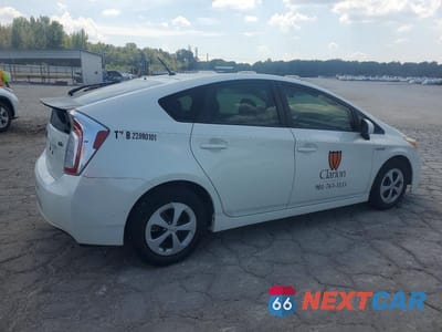 Trzecie zdjęcie samochodu z tyłu: 2015 TOYOTA PRIUS TWO VIN:JTDKN3DU8F1988219 - miniatura