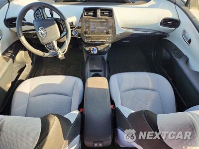 Zdjęcie 8 z 12 samochodu: 2019 TOYOTA PRIUS LE VIN:JTDKARFU2K3079080 - miniatura