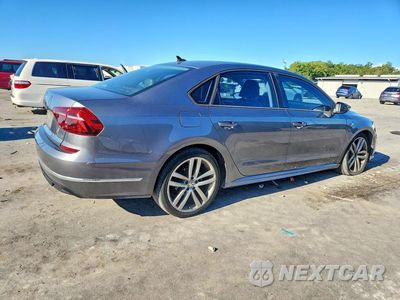 Trzecie zdjęcie samochodu z tyłu: 2018 VOLKSWAGEN PASSAT S VIN:1VWAA7A37JC001761 - miniatura