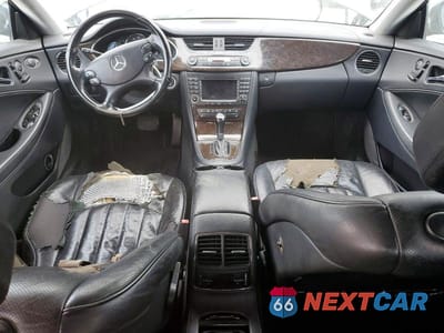 Zdjęcie 8 z 12 samochodu: 2008 MERCEDES-BENZ CLS 550 VIN:WDDDJ72X38A116676 - miniatura