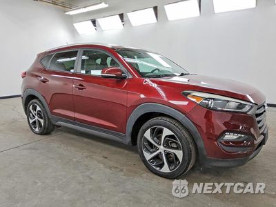 Czwarte zdjęcie samochodu z boku: 2016 HYUNDAI TUCSON SPORT VIN:KM8J3CA2XGU093105 - miniatura