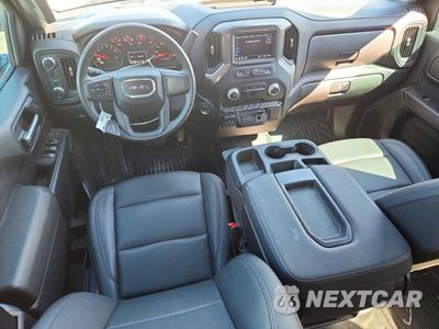 Zdjęcie 8 z 12 samochodu: 2025 GMC SIERRA K1500 VIN:1GTRUAEDXSZ255914 - miniatura