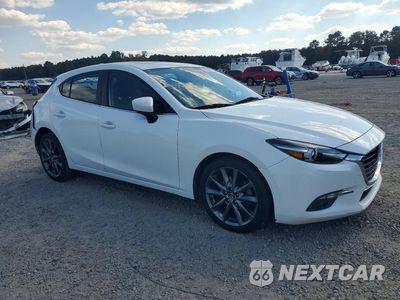 Czwarte zdjęcie samochodu z boku: 2018 MAZDA 3 GRAND TOURING VIN:3MZBN1M34JM207507 - miniatura