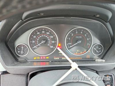 Zdjęcie 9 z 12 samochodu: 2015 BMW 328 XI VIN:WBA3B3C58FF548248 - miniatura