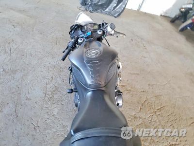 Zdjęcie 6 z 9 samochodu: 2008 HONDA CBR600 RR VIN:JH2PC40488M102786 - miniatura