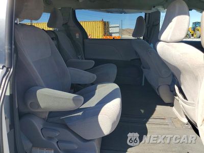 Zdjęcie 11 z 14 samochodu: 2015 TOYOTA SIENNA LE VIN:5TDKK3DC4FS587317 - miniatura