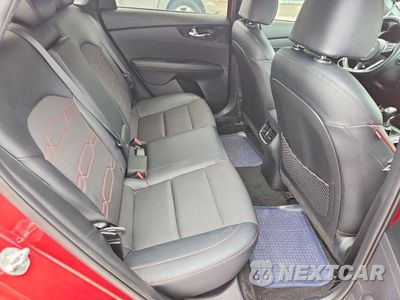 Zdjęcie 10 z 12 samochodu: 2021 KIA FORTE GT VIN:3KPF44AC0ME318194 - miniatura