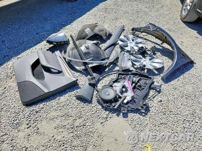 Zdjęcie 13 z 14 samochodu: 2024 TESLA MODEL Y VIN:7SAYGAEE8RF004114 - miniatura