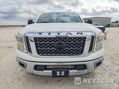 Piąte zdjęcie samochodu w środku: 2017 NISSAN TITAN XD SV VIN:1N6BA1F28HN517756 - miniatura