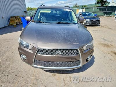 Piąte zdjęcie samochodu w środku: 2013 MITSUBISHI OUTLANDER SE VIN:JA4JT3AW8DU014270 - miniatura
