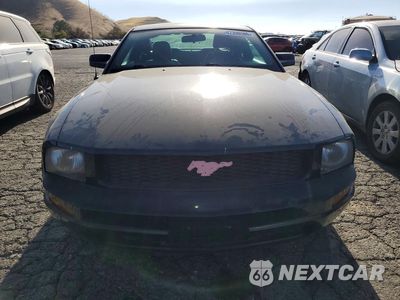 Piąte zdjęcie samochodu w środku: 2008 FORD MUSTANG VIN:1ZVHT80N485148670 - miniatura