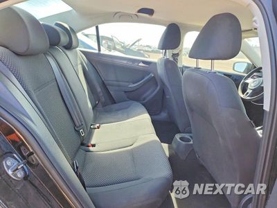 Zdjęcie 10 z 12 samochodu: 2012 VOLKSWAGEN JETTA BASE VIN:3VW2K7AJ3CM385443 - miniatura