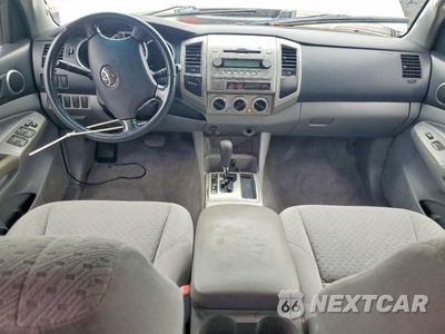 Zdjęcie 8 z 12 samochodu: 2005 TOYOTA TACOMA DOUBLE CAB LONG BED VIN:5TEMU52N45Z134920 - miniatura