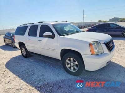 Czwarte zdjęcie samochodu z boku: 2012 GMC YUKON XL K1500 SLT VIN:1GKS2KE70CR161358 - miniatura