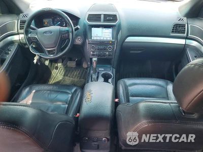 Zdjęcie 8 z 13 samochodu: 2017 FORD EXPLORER XLT VIN:1FM5K7D87HGB62862 - miniatura