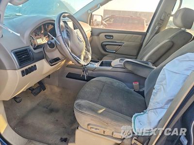 Zdjęcie 7 z 13 samochodu: 2015 NISSAN ARMADA SV VIN:5N1BA0ND8FN614626 - miniatura