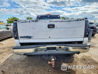 Zdjęcie 6 z 12 samochodu: 2005 GMC SIERRA K2500 HEAVY DUTY VIN:1GTHK24U05E168429 - miniatura