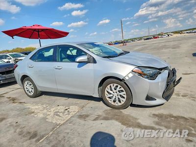 Czwarte zdjęcie samochodu z boku: 2018 TOYOTA COROLLA LE VIN:5YFBURHE5JP852241 - miniatura
