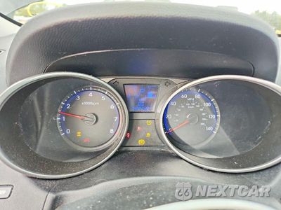 Zdjęcie 9 z 12 samochodu: 2011 HYUNDAI TUCSON LIMITED VIN:KM8JUCAC8BU227530 - miniatura