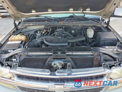 Zdjęcie 12 z 13 samochodu: 2004 CHEVROLET SUBURBAN C1500 VIN:3GNEC16Z04G294453 - miniatura