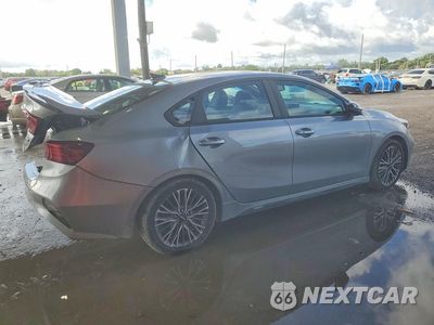 Trzecie zdjęcie samochodu z tyłu: 2024 KIA FORTE GT LINE VIN:3KPF54AD6RE816462 - miniatura