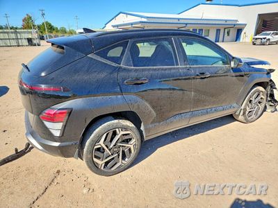 Trzecie zdjęcie samochodu z tyłu: 2026 HYUNDAI KONA SEL PREMIUM VIN:KM8HDCA36TU394324 - miniatura