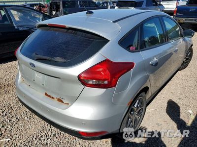 Trzecie zdjęcie samochodu z tyłu: 2018 FORD FOCUS SEL VIN:1FADP3M26JL317135 - miniatura