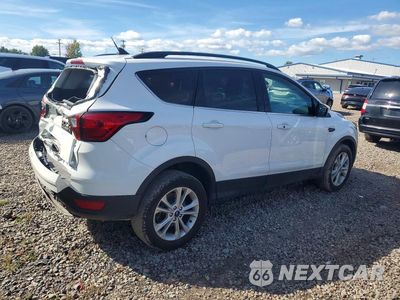 Trzecie zdjęcie samochodu z tyłu: 2019 FORD ESCAPE SEL VIN:1FMCU9HD0KUB18733 - miniatura