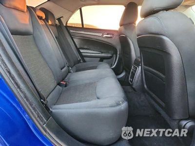 Zdjęcie 10 z 12 samochodu: 2018 CHRYSLER 300 TOURING VIN:2C3CCAAG5JH294101 - miniatura